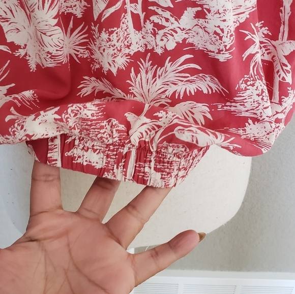 American Eagle  cropped front tie size Large - Picture 5 of 8